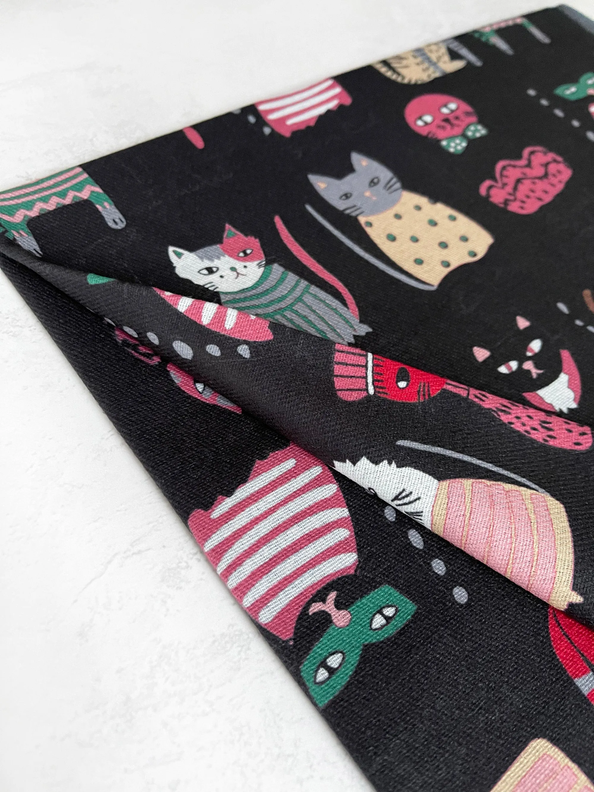 BLACK CAT PRINT LONG LIGHTWEIGHT SCARF