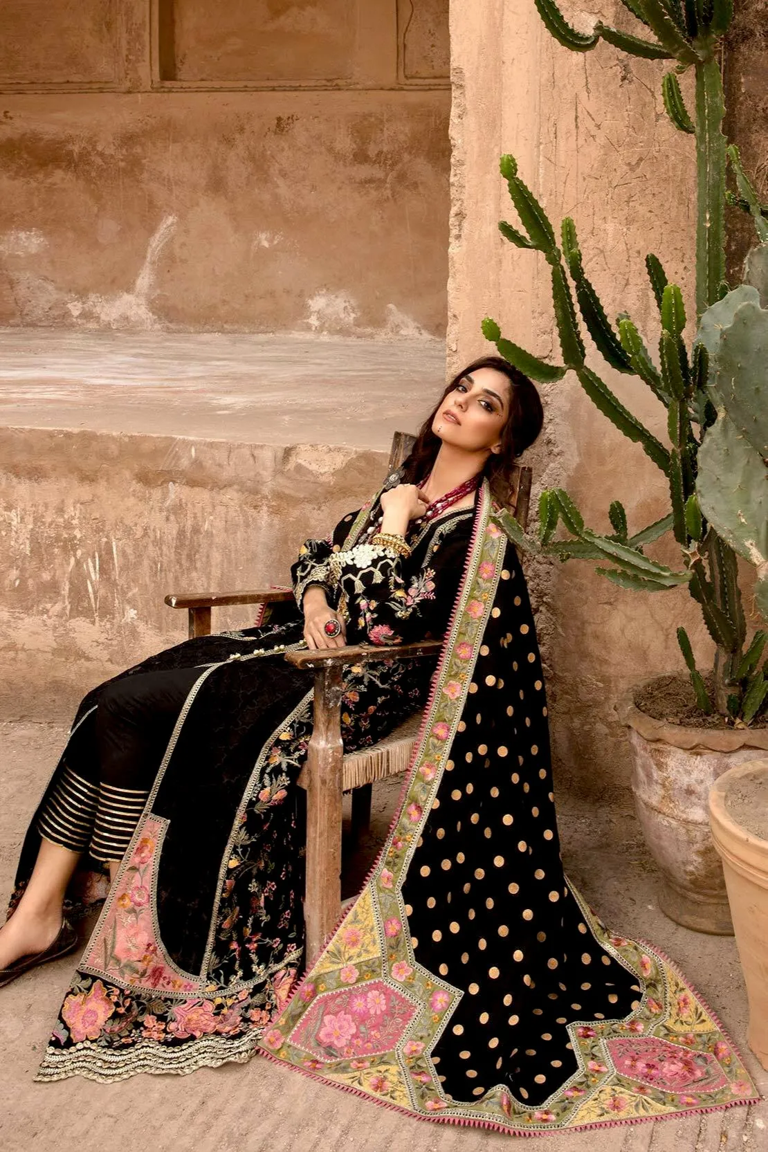 Crimson X Saira Shakira Winter Collection 2020 – Mast Musafir - Ebony