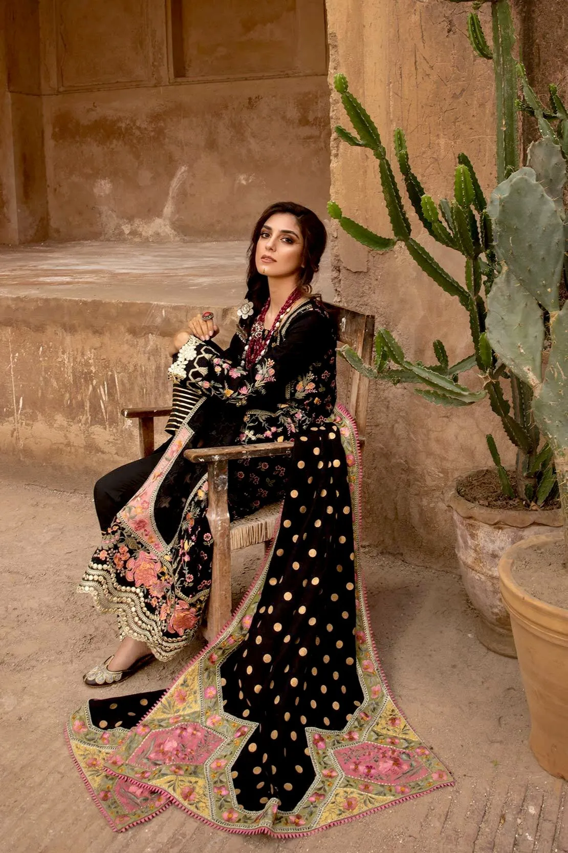 Crimson X Saira Shakira Winter Collection 2020 – Mast Musafir - Ebony