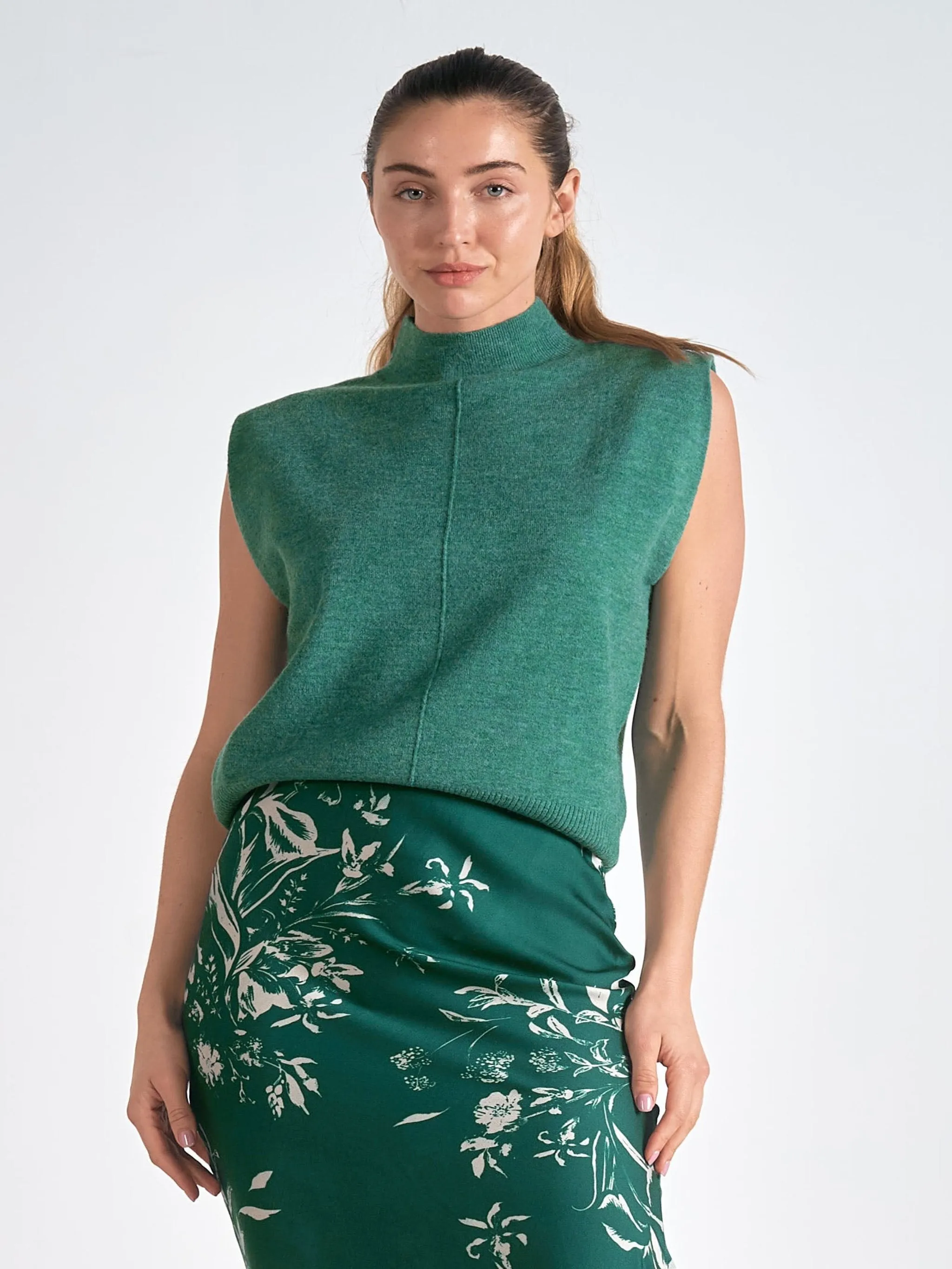 Elan Sleeveless Sweater Top - Green