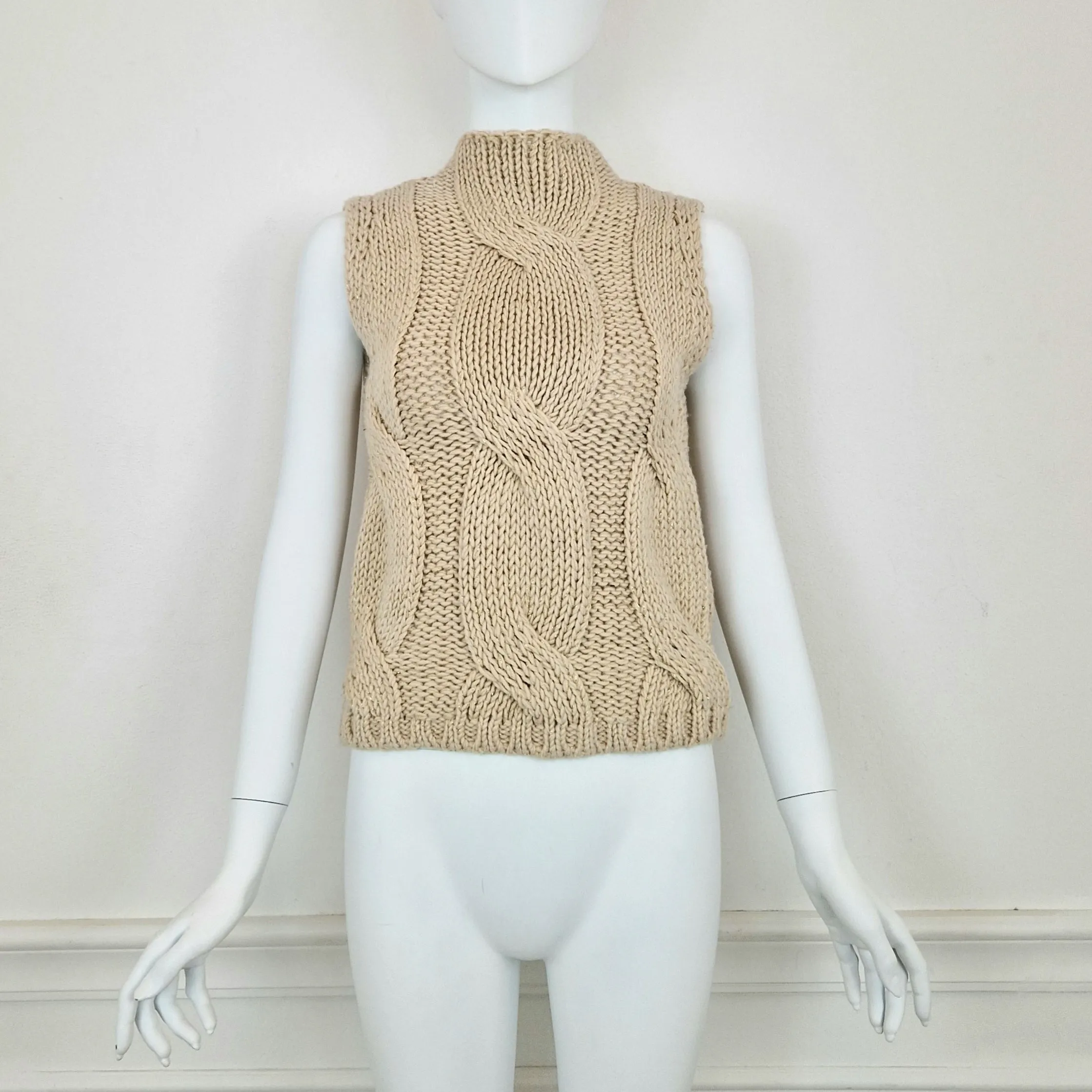 Gilet beige collo alto con trecce