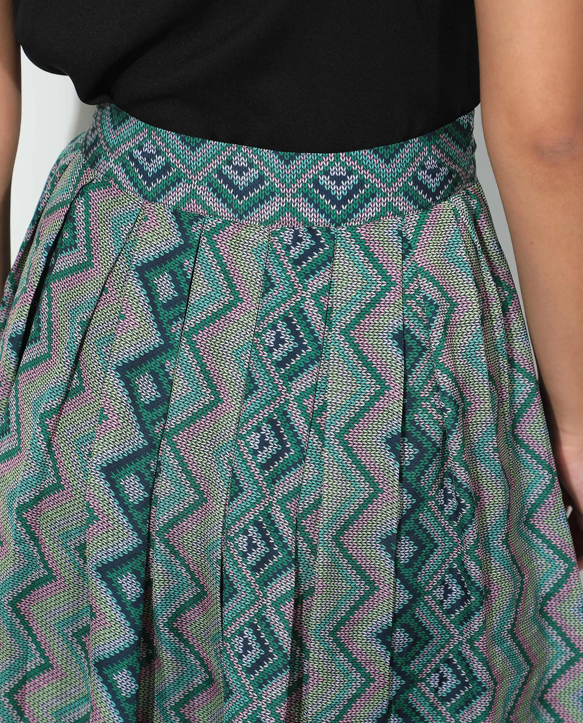 Rareism Women Arabella Dark Green Polyester Fabric Zip Closure Regular Fit Geometric Print Knee Length Skirt