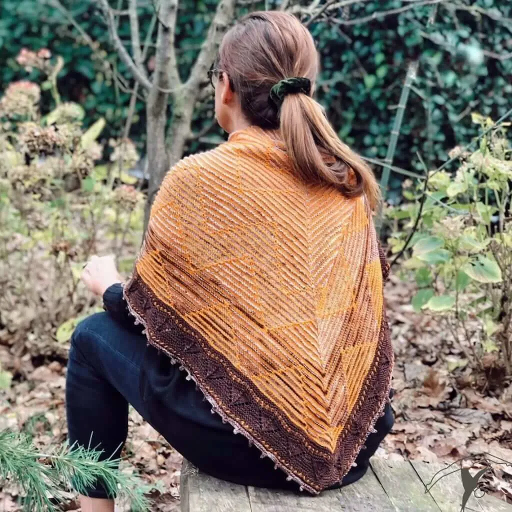 Rythmic Shawl Knitting Kit by Nurgun Bayazit