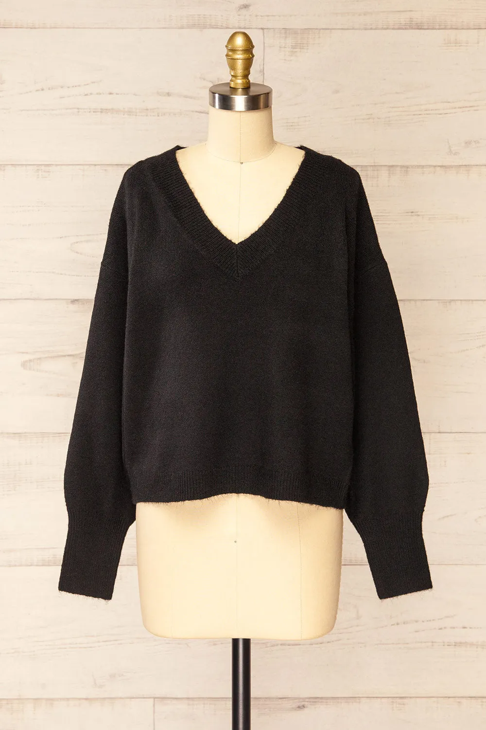 Tottenham Black | V-Neck Knit Sweater