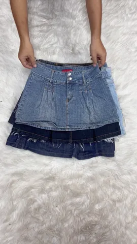 Y2K Pleated Charm Denim Mini Skirts - 10 Pieces ( BC-10-50 )